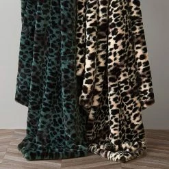 Koolaburra By UGG Miles Faux Fur Throw Natural 8 Koolaburra By UGG Miles Faux Fur Throw Natural -Koolaburra by UGG Shop unnamed file 684